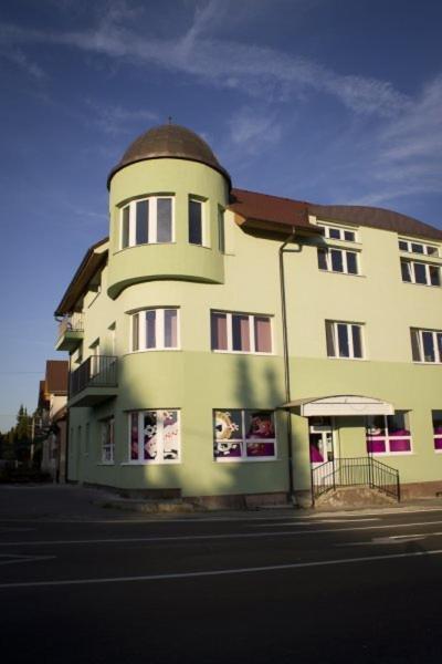 Penzion Na Rozku Sliac Exterior photo